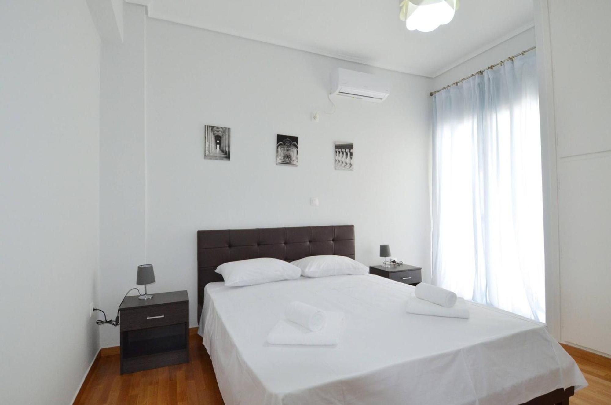 A Spacious Minimal Apatment At Chalandri เอเธนส์ ภายนอก รูปภาพ
